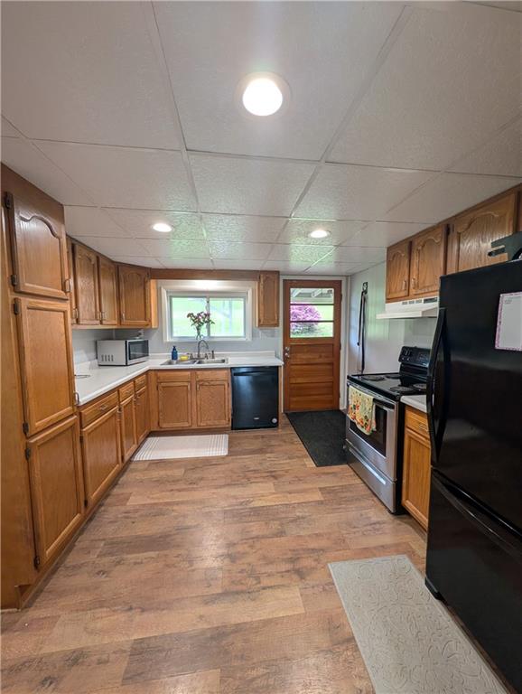 131 Old Rte 422 Worthington, PA 16262 - Photo 18 of 40 Spacious Kitchen
