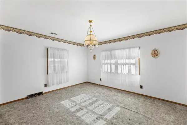 $388,500 | 2861 Highway 54, Moran, KS 66755