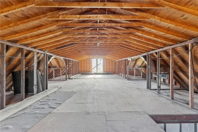 $425,000 | 2861 Highway 54, Moran, KS 66755