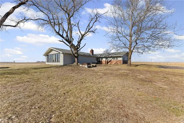 $388,500 | 2861 Highway 54, Moran, KS 66755