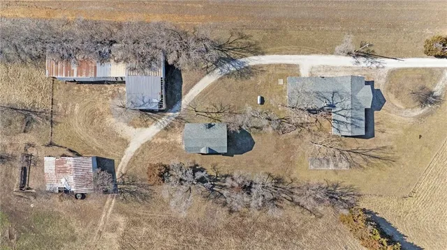 $425,000 | 2861 Highway 54, Moran, KS 66755