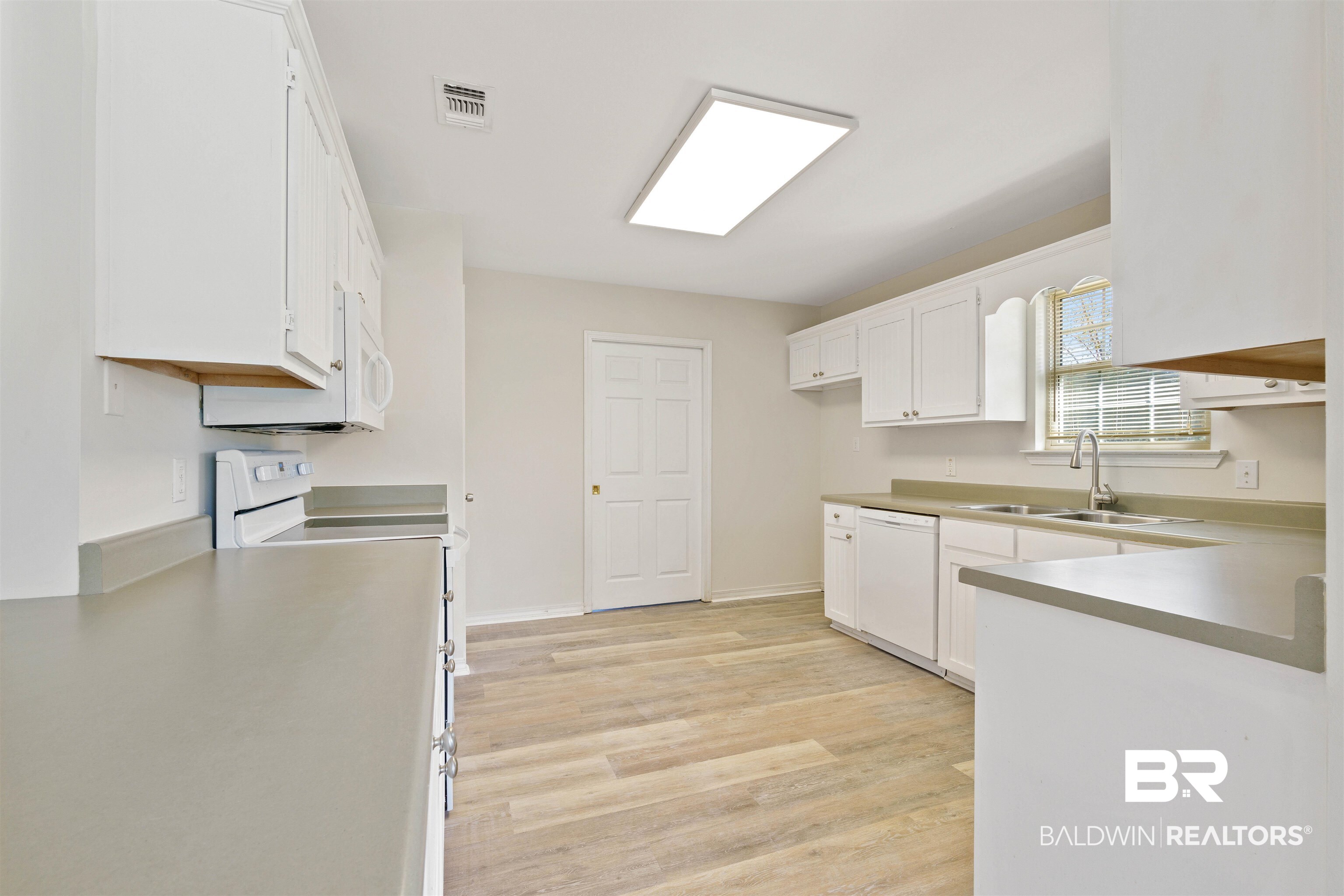 16242 Mcdowell Road Bay Minette, AL 36507 - Photo 11 of 28