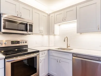 $4,000 | 28 Lee Street, Unit 6, Cambridge, MA 02139