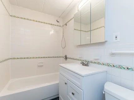 $4,000 | 28 Lee Street, Unit 6, Cambridge, MA 02139