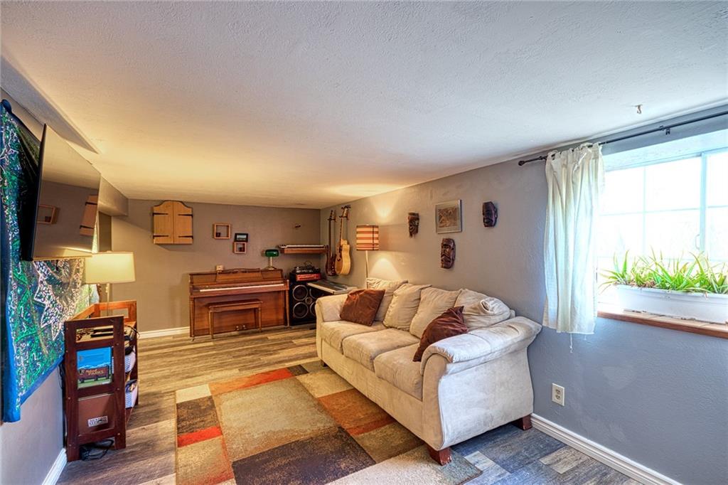116 Bartley Road Pittsburgh, PA 15241 - Photo 22 of 25 Gallery Image 22