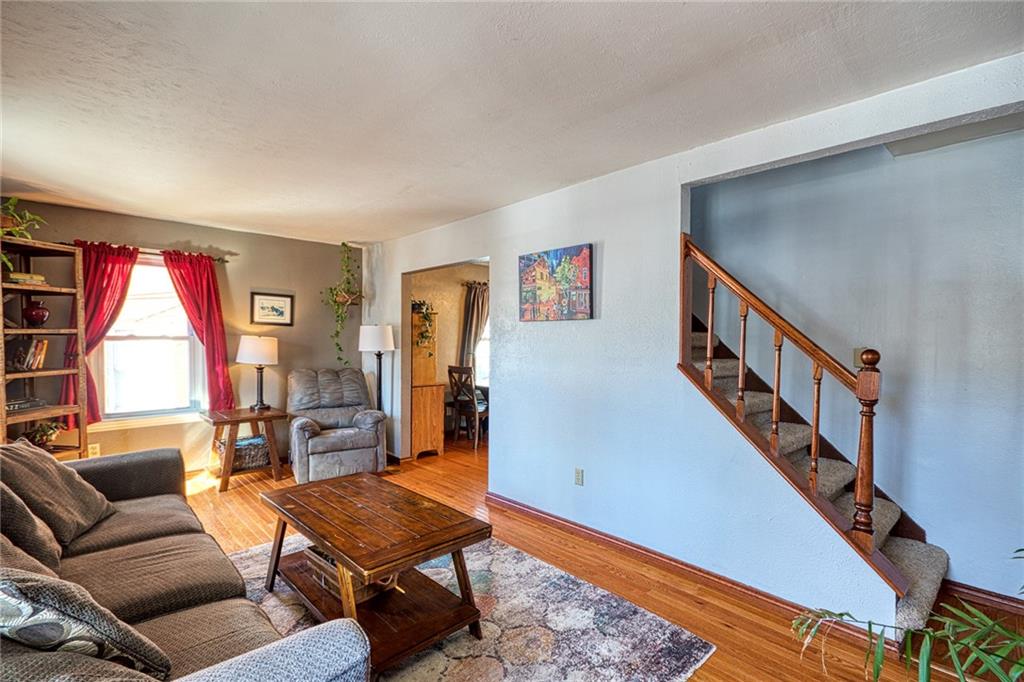 116 Bartley Road Pittsburgh, PA 15241 - Photo 3 of 25 Gallery Image 3