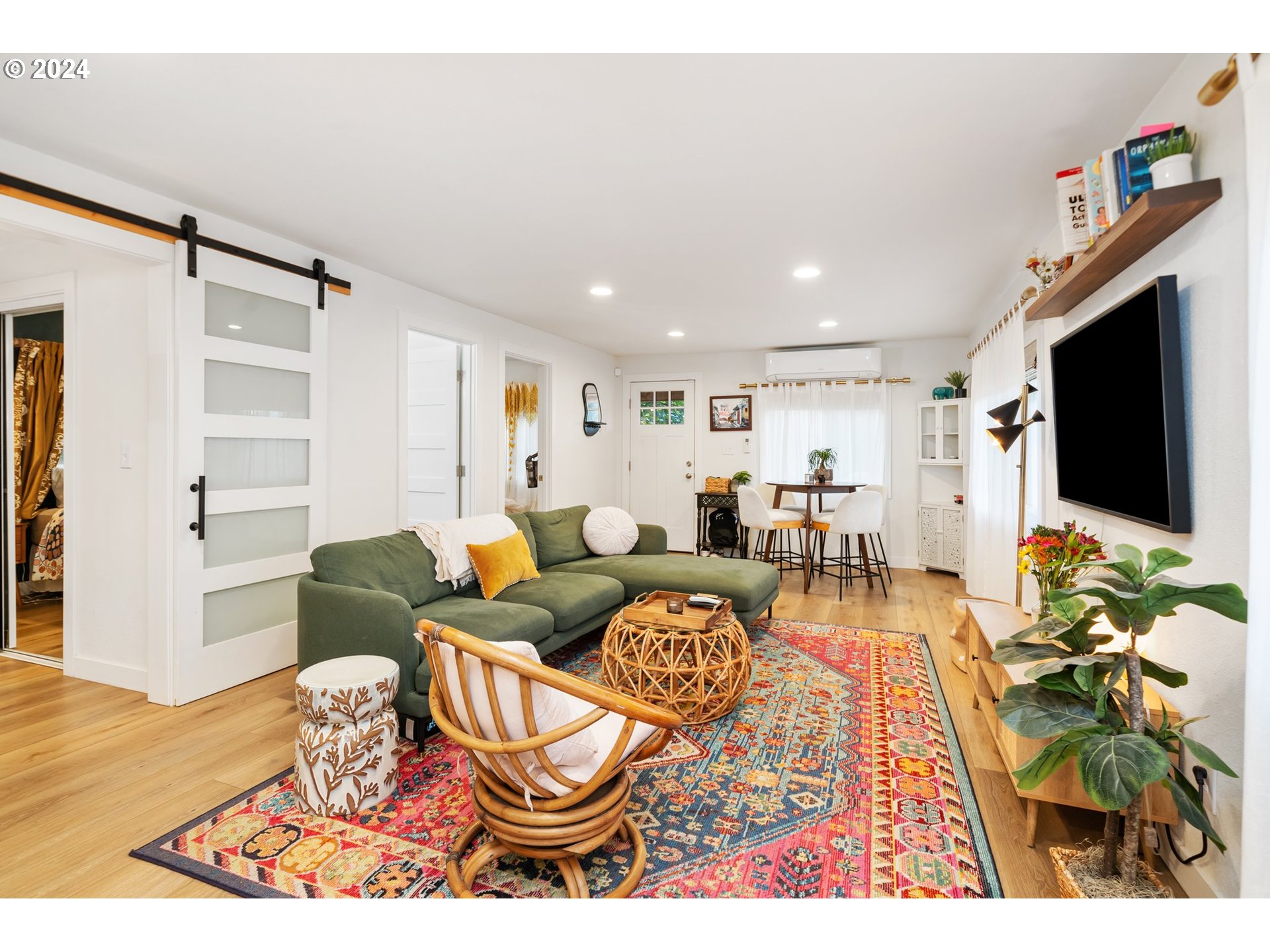 3515 G Street Vancouver, WA 98663 - Photo 11 of 34 Living Room