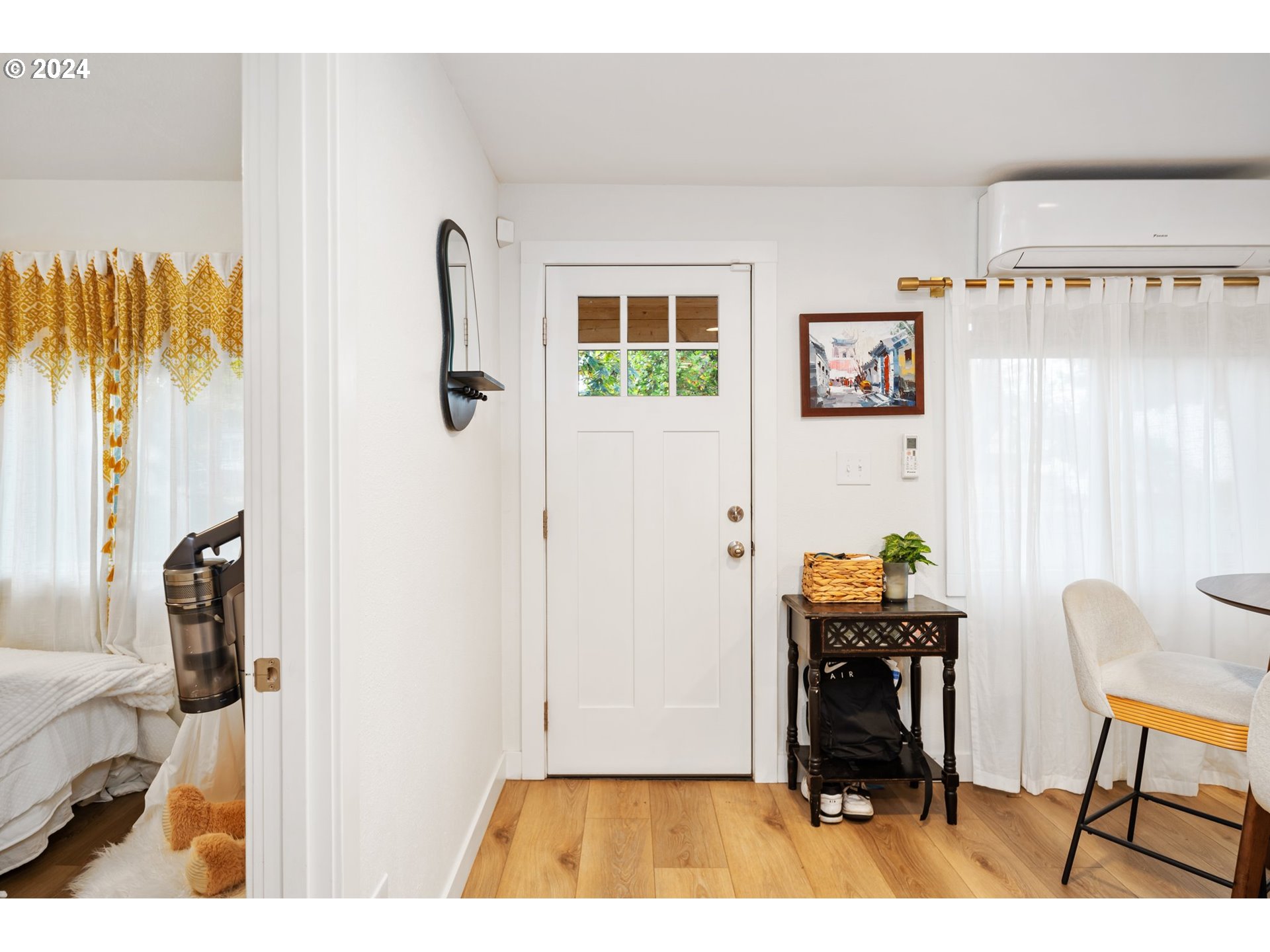 3515 G Street Vancouver, WA 98663 - Photo 7 of 34 Entrance/Foyer