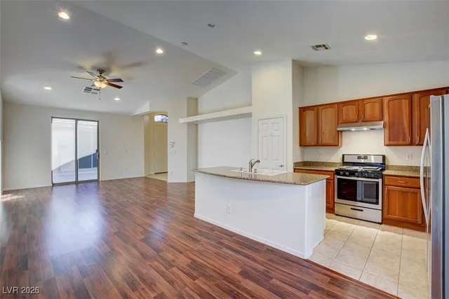 $2,295 | 8113 Slate Falls Street, North Las Vegas, NV 89085