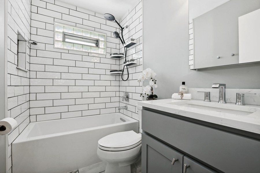 520 Lindley Road Westmont, IL 60559 - Photo 8 of 20 Gallery Image 8