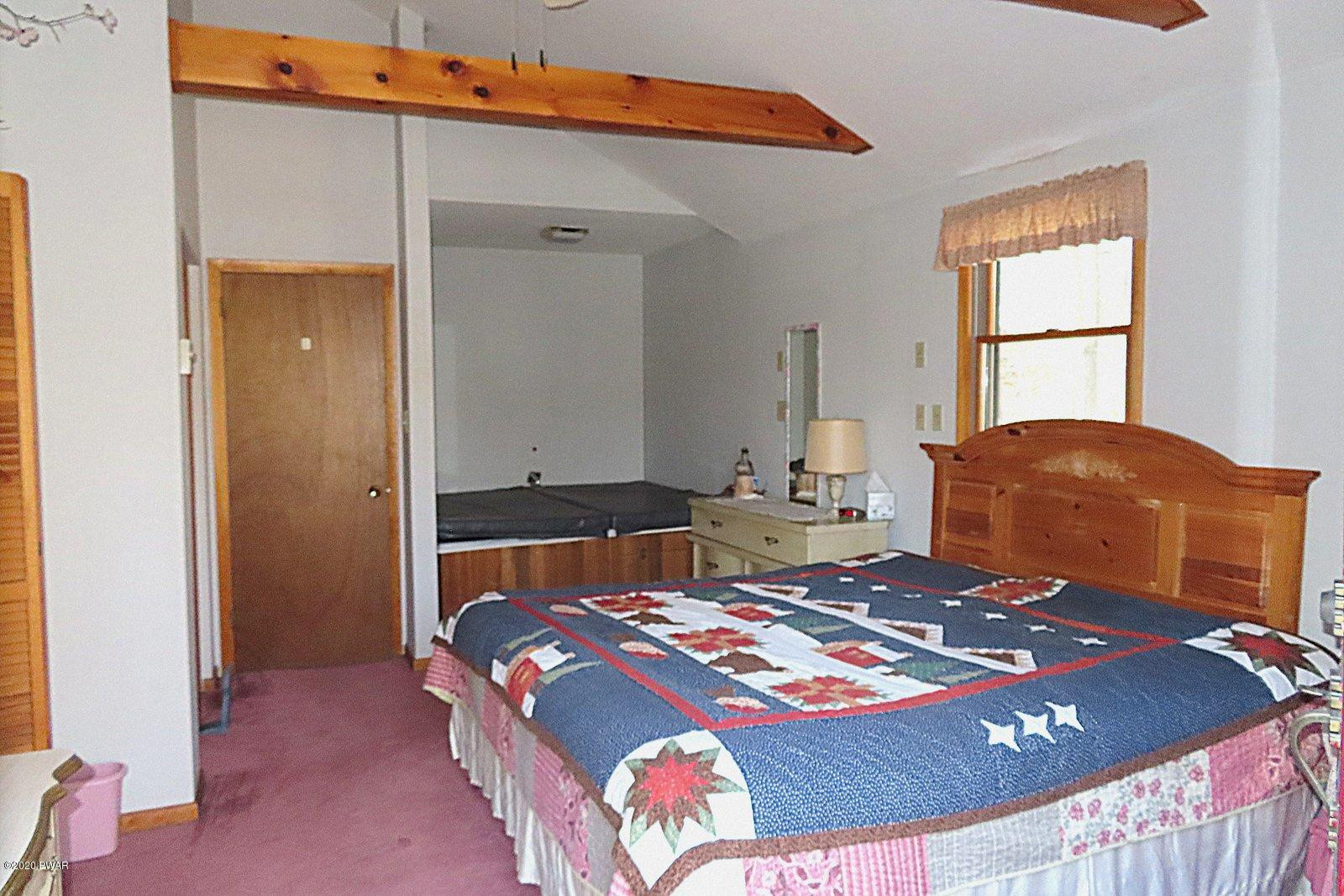 14 Pine Beach Road Hawley, PA 18438 - Photo 14 of 37