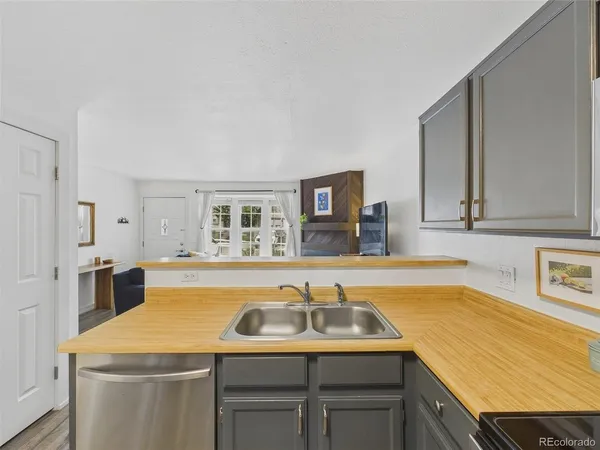 $250,000 | 3062 West 107th Place, Unit F, Westminster, CO 80031