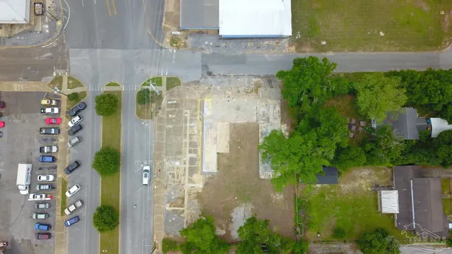 $320,000 | 698 South Main Street, Crestview, FL 32536