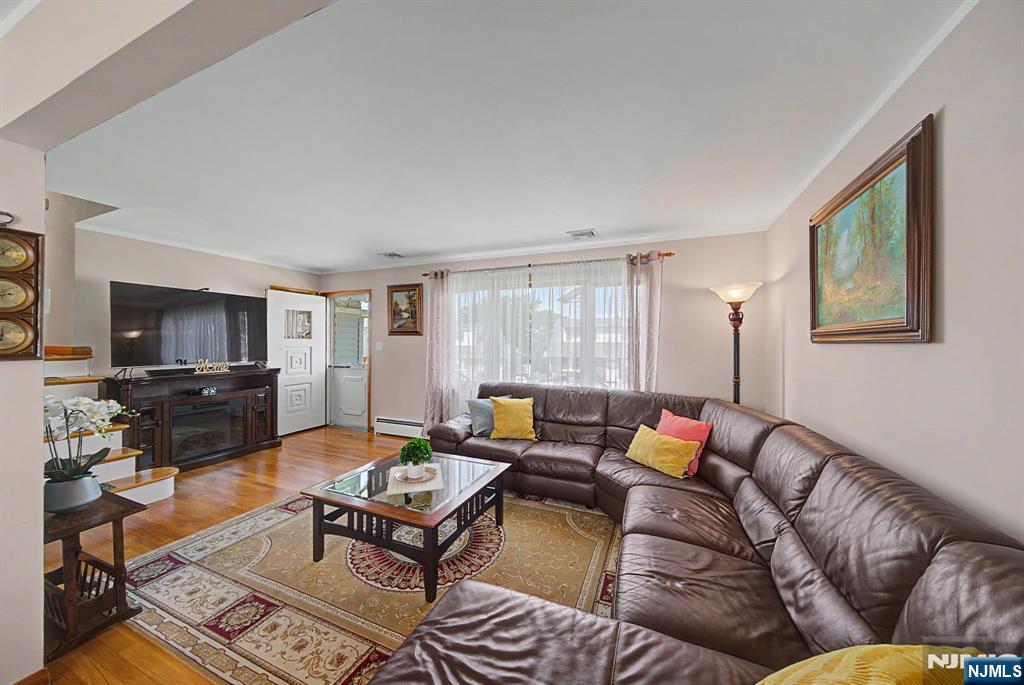 16 6th Street Wood-Ridge, NJ 07075 - Photo 3 of 49 Gallery Image 3