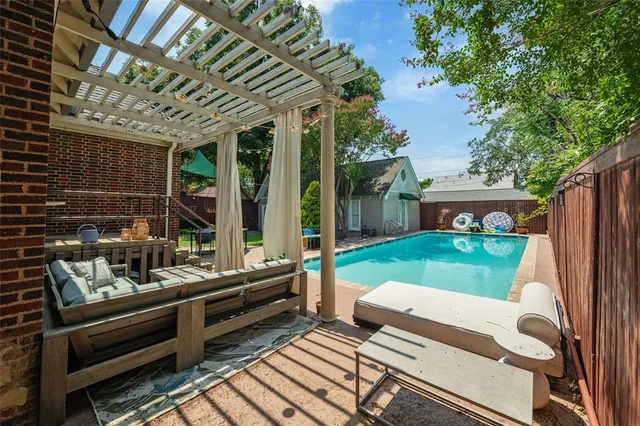 $660,000 | 1808 Forest Park Boulevard, Fort Worth, TX 76110