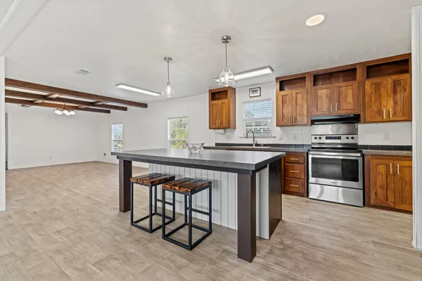 $398,000 | 429 Spanish Oak Trail, Harper, TX 78631
