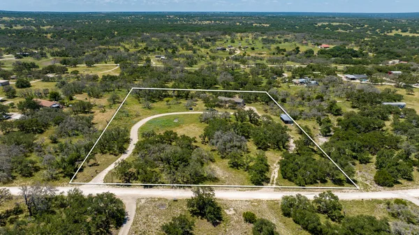 $398,000 | 429 Spanish Oak Trail, Harper, TX 78631