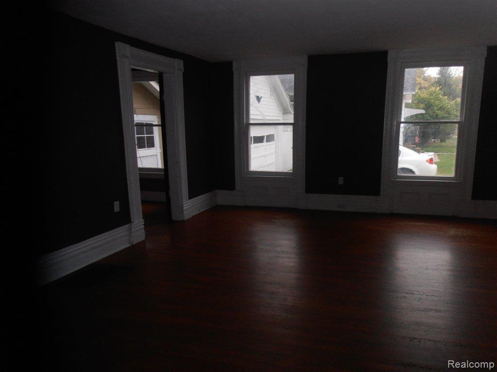416 South Center Street Howell, MI 48843 - Photo 4 of 16 2596.JPG