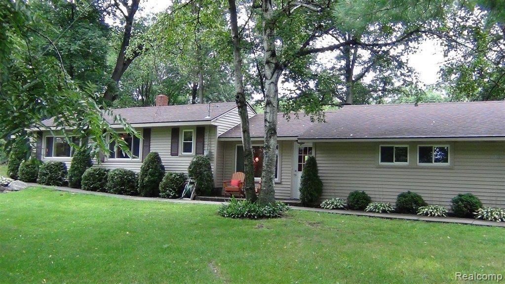 12290 White Lake Road Fenton, MI 48430 - Photo 17 of 24 DSC00694.JPG