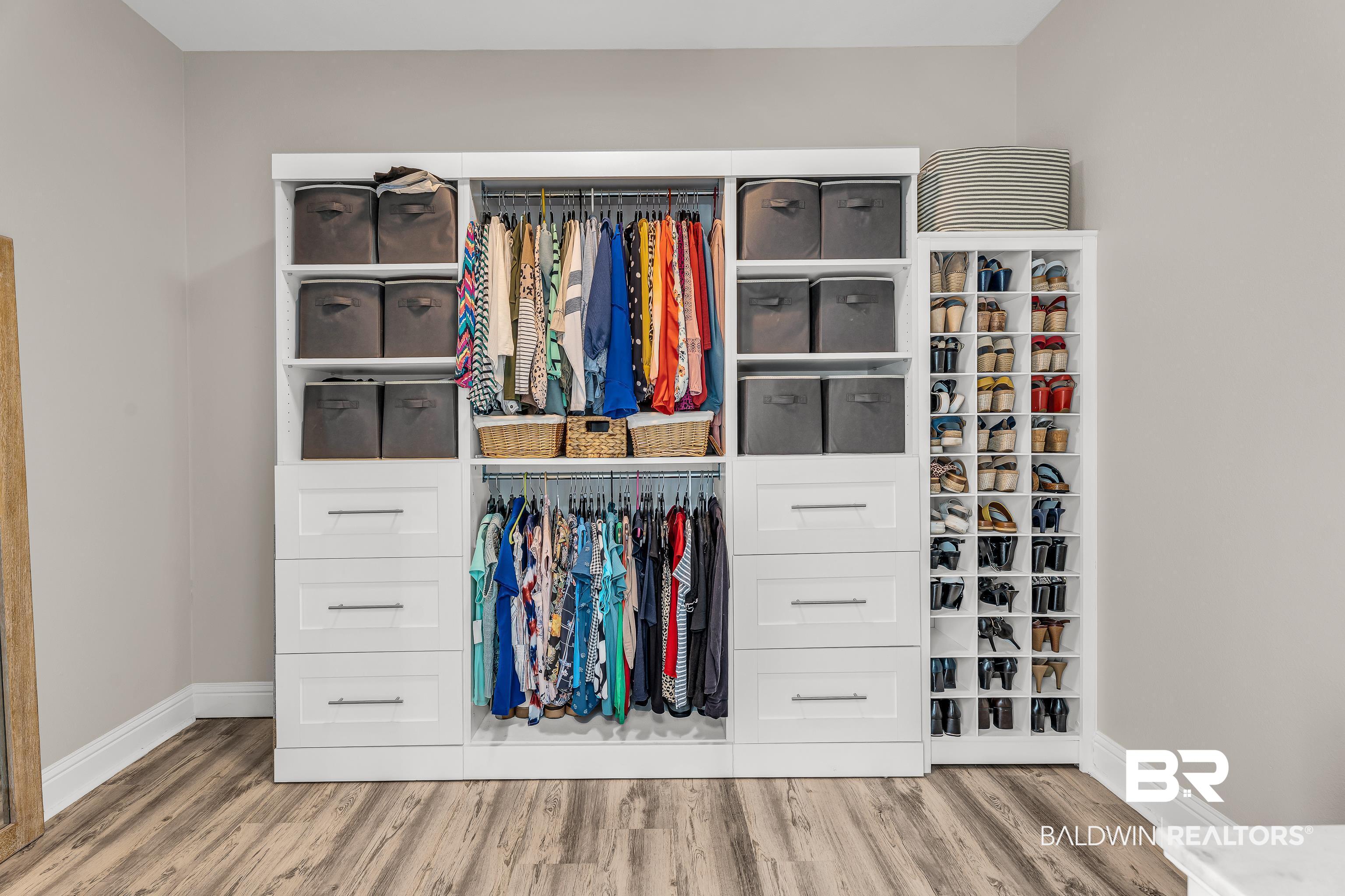 9675 Camberwell Drive Daphne, AL 36526 - Photo 23 of 34 View of closet