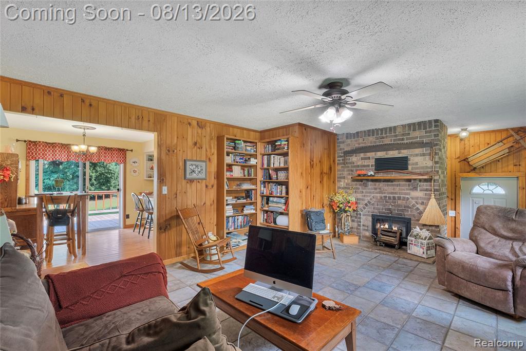 6776 Farley Road Pinckney, MI 48169 - Photo 2 of 45 Gallery Image 2