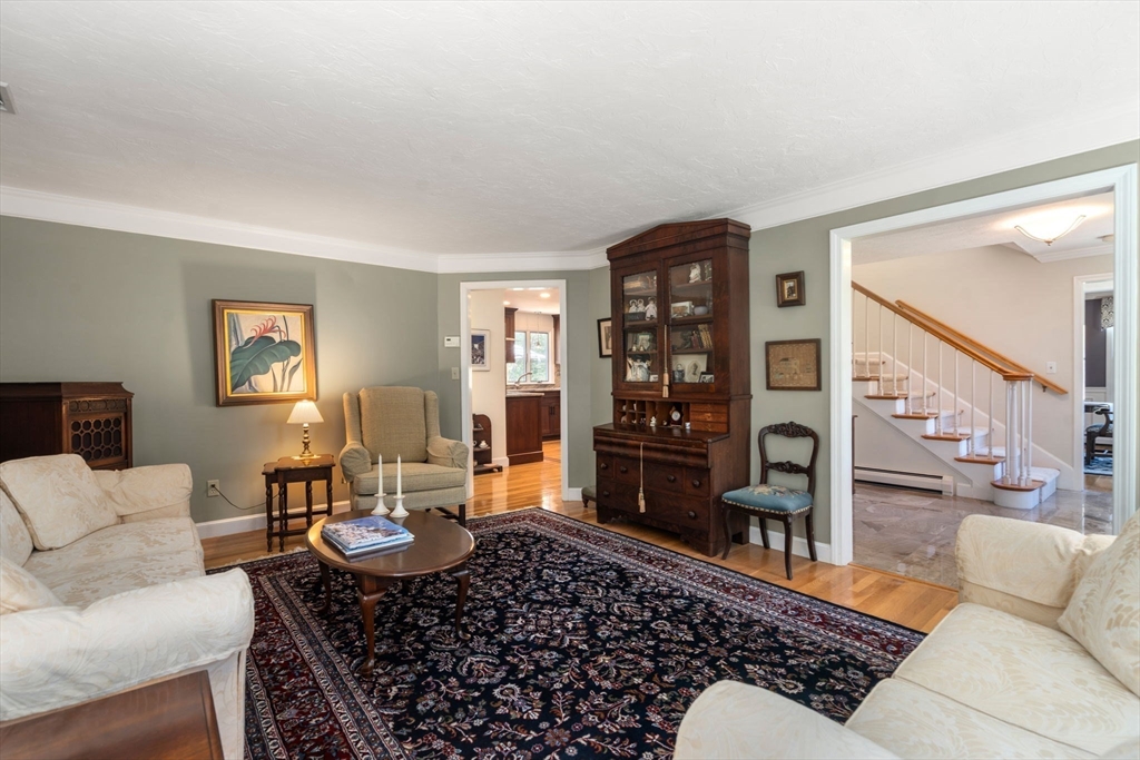 8 Ringbolt Road Hingham, MA 02043 - Photo 7 of 40