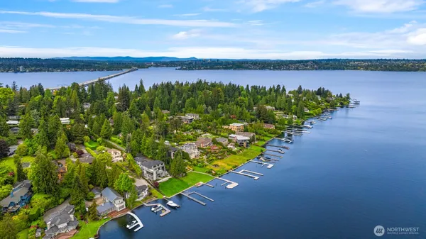 $16,950,000 | 3234 78th Place Northeast, Medina, WA 98039