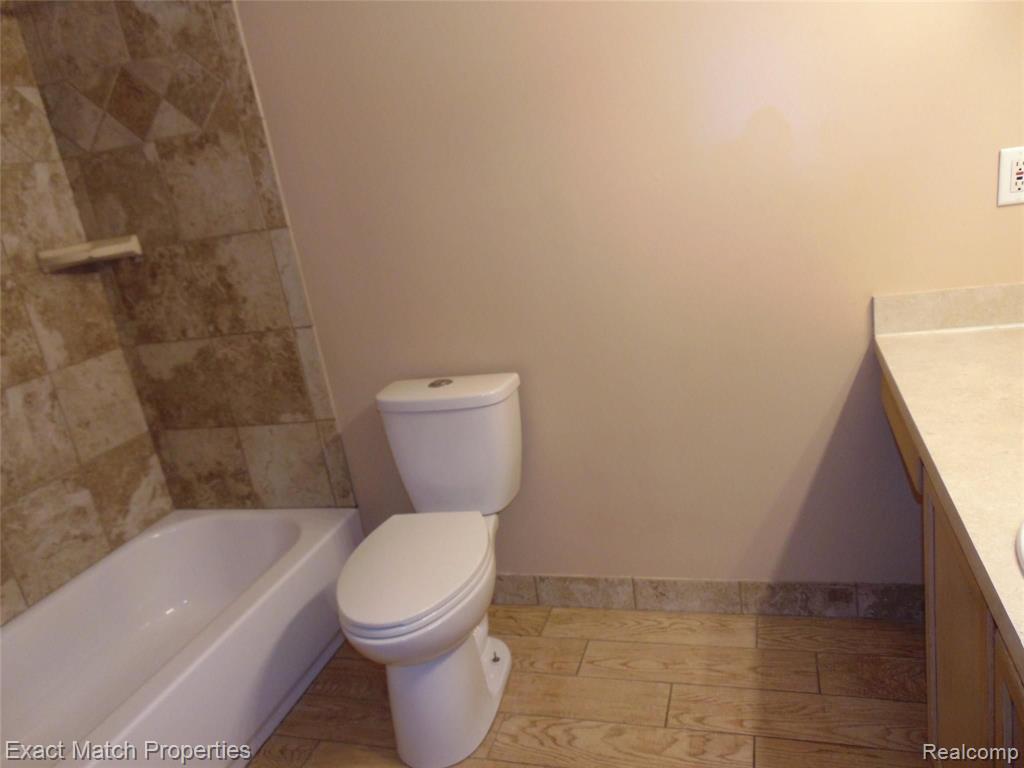 3152 High Pointe Ridge Road Lake Orion, MI 48359 - Photo 16 of 24