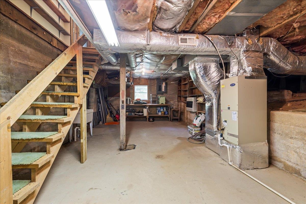 6614 Middlebrook Road Raphine, VA 24472 - Photo 40 of 52 a view of a room with gym equipment