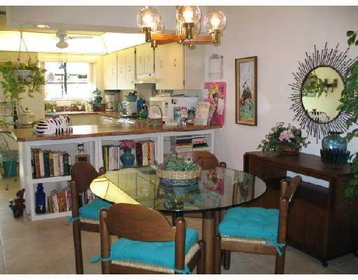 711 Banks Road, Unit 711 Margate, FL 33063 - Photo 3 of 9 Dining Room