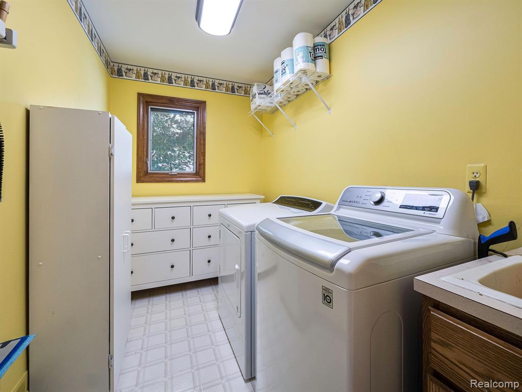 42071 Hunters Ridge Canton, MI 48188 - Photo 18 of 33
