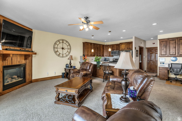 337 Brayden Way Draper, UT 84020 - Photo 4 of 47