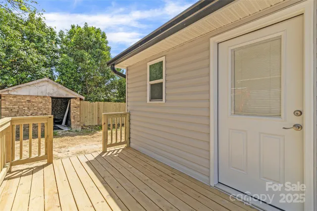 $300,000 | 109 West Poplar Street, Stanley, NC 28164