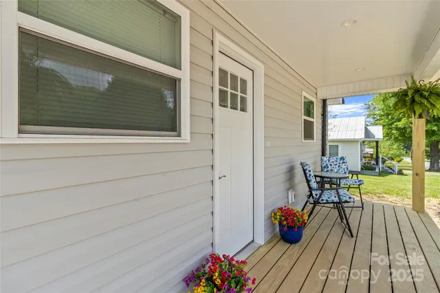 $300,000 | 109 West Poplar Street, Stanley, NC 28164