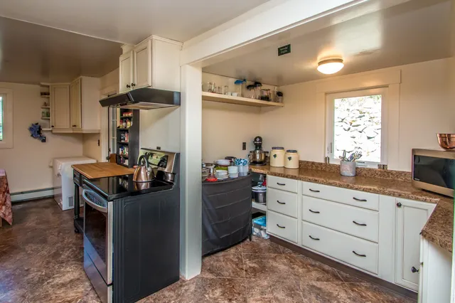 $335,000 | 40 West Main Street, Littleton, NH 03561