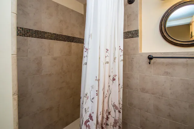 $335,000 | 40 West Main Street, Littleton, NH 03561