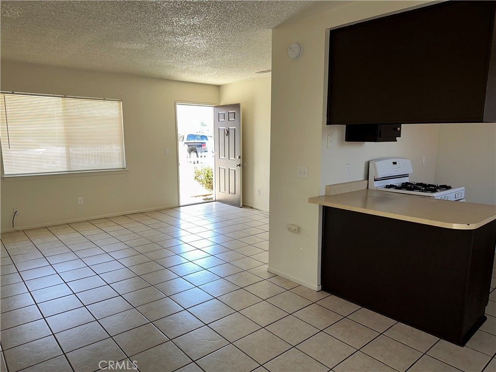 15418 Bear Valley Road Victorville, CA 92395 - Photo 11 of 14 Previously Vacant Pic.