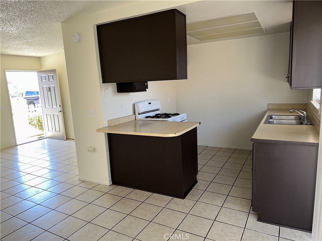 15418 Bear Valley Road Victorville, CA 92395 - Photo 9 of 14 Previously Vacant Pic.