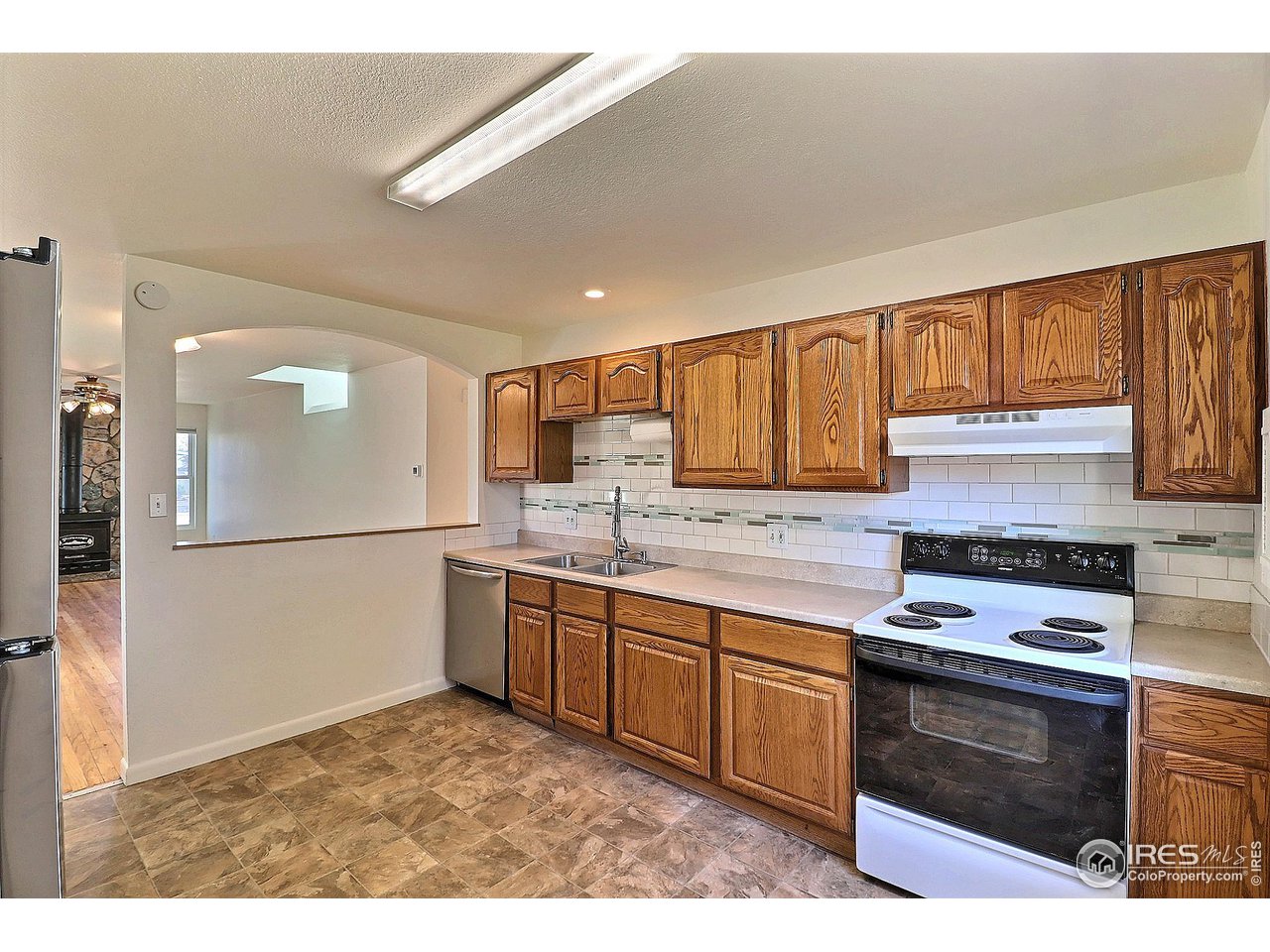 2002 26th Street Road Greeley, CO 80631 - Photo 15 of 38 Lots of Cabinets