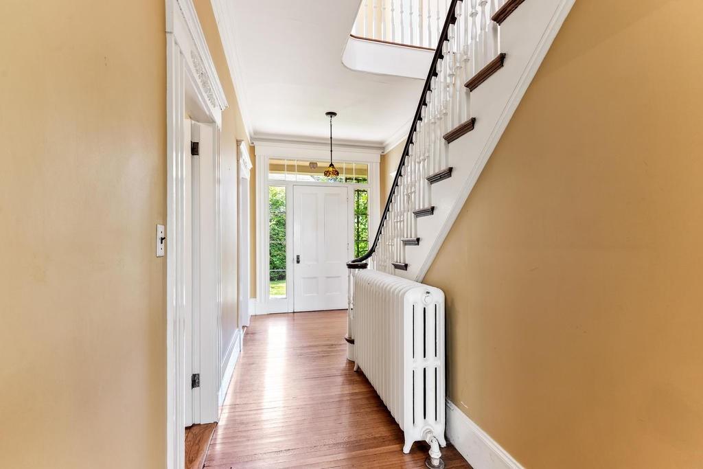 25 Stanton Road Brookline, MA 02445 - Photo 3 of 35