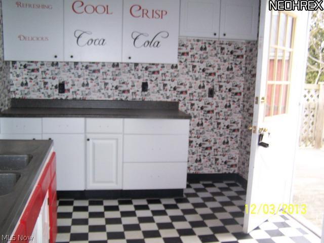 9323 Ridge Road Kinsman, OH 44428 - Photo 4 of 9