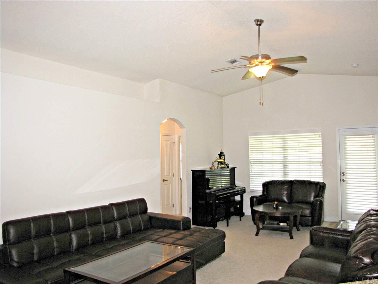 3291 Wasatch Range Loop Pensacola, FL 32526 - Photo 9 of 43 Gallery Image 9