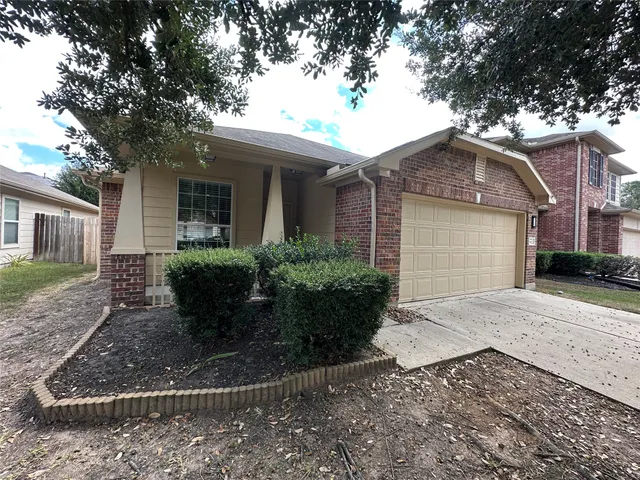 $1,800 | 18922 Wellock Lane, Tomball, TX 77375