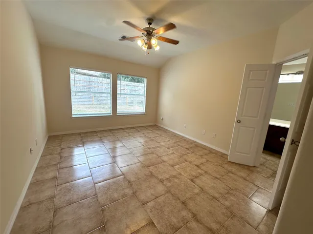 $1,800 | 18922 Wellock Lane, Tomball, TX 77375