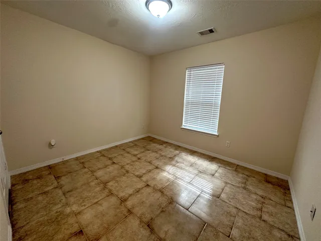 $1,800 | 18922 Wellock Lane, Tomball, TX 77375