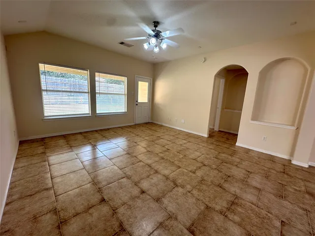 $1,800 | 18922 Wellock Lane, Tomball, TX 77375