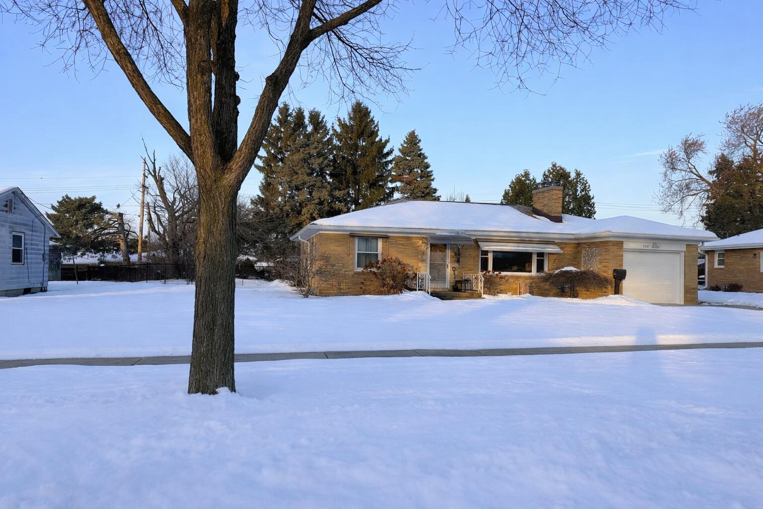 934 Illinois Street Racine, WI 53405 - Photo 1 of 1 A390306F-31CB-4451-A7A5-28CC3291C236 (1)