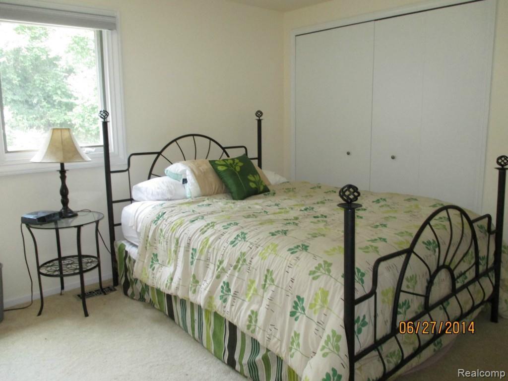 1335 Springwood Lane Rochester, MI 48309 - Photo 28 of 38 27-Bedroom 3-2.jpg