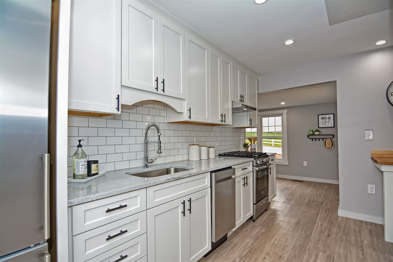 43 North Road North Hampton, NH 03862 - Photo 10 of 35