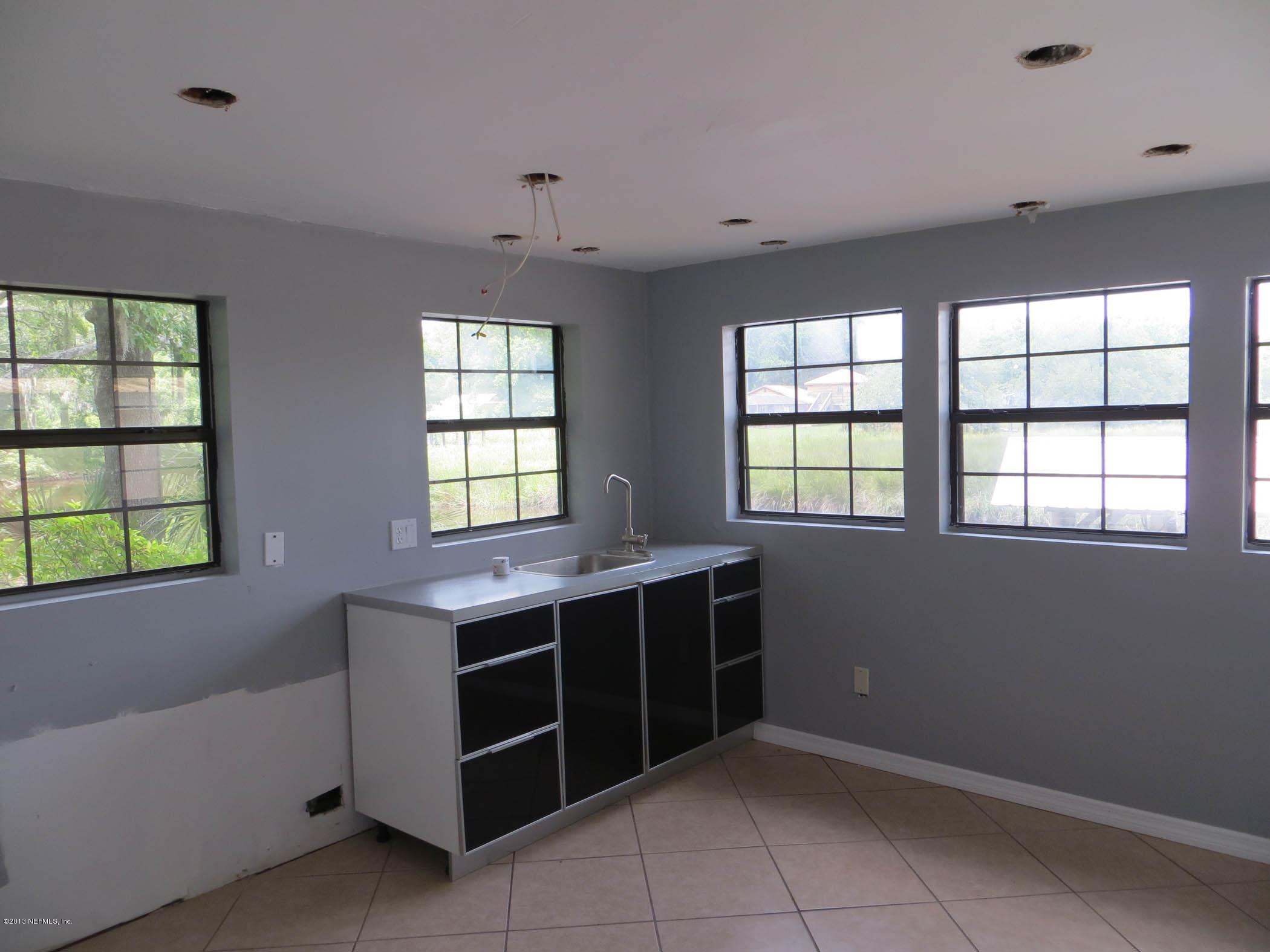 1723 Davis Road Jacksonville, FL 32218 - Photo 9 of 12 Kitchen